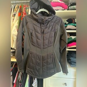 Women’s Northface fitted jacket, size medium, black